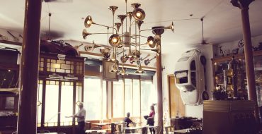 Как превратить музыку в декоративный свет?